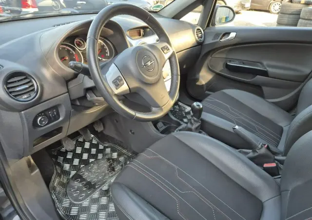 OPEL Corsa 1.4 16V 150 Jahre