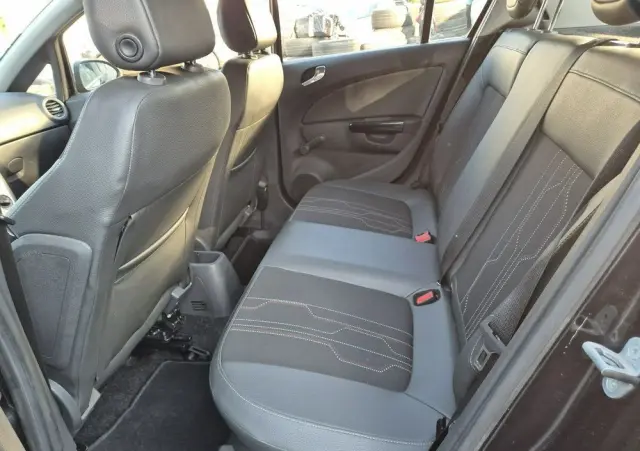 OPEL Corsa 1.4 16V 150 Jahre