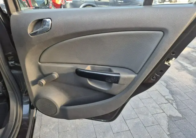 OPEL Corsa 1.4 16V 150 Jahre