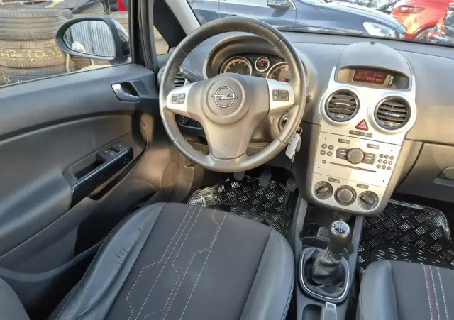 OPEL Corsa 1.4 16V 150 Jahre