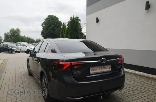 TOYOTA Avensis 