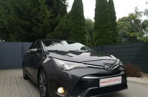 TOYOTA Avensis 