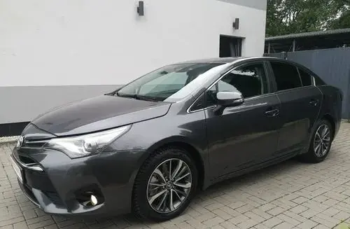 TOYOTA Avensis 