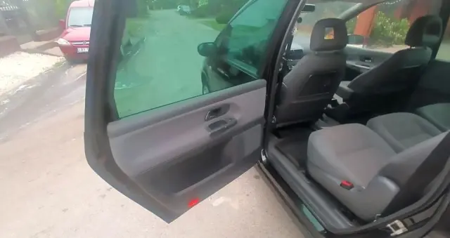 SEAT Alhambra 2.0 Reference