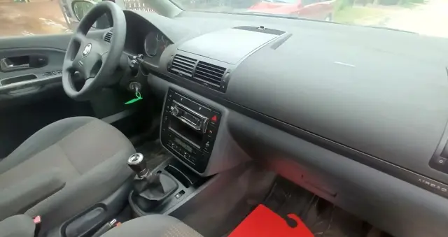 SEAT Alhambra 2.0 Reference