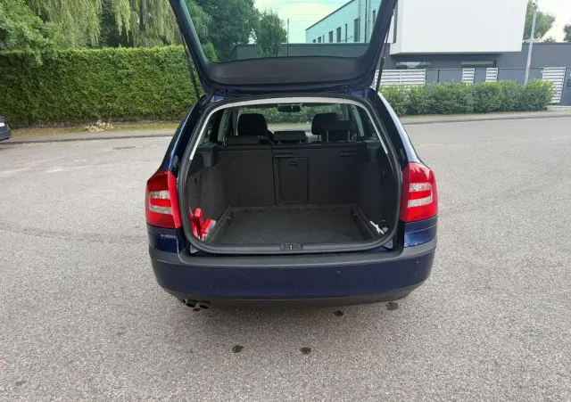 SKODA Octavia 1.8 T FSI Elegance