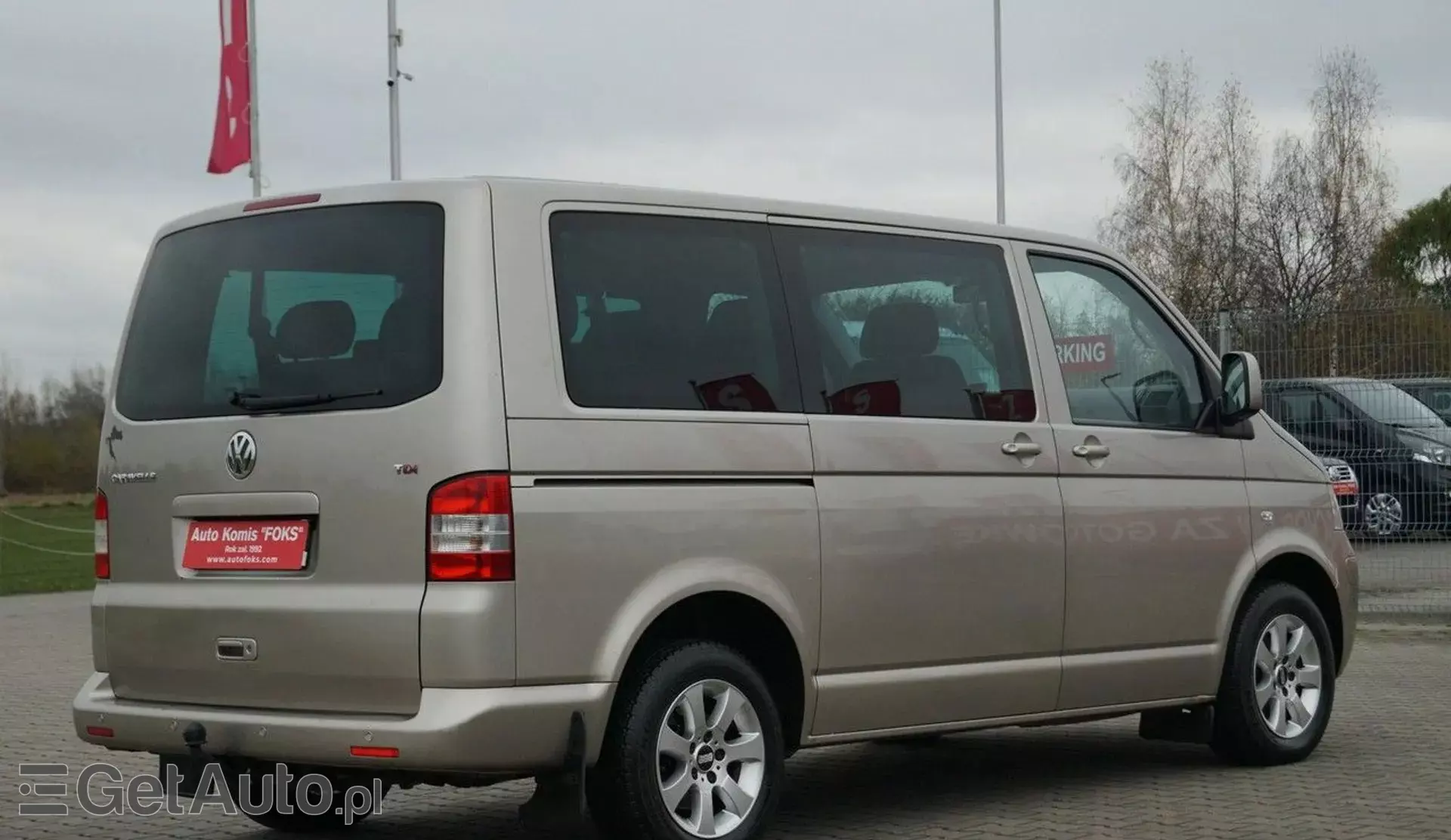 VOLKSWAGEN Caravelle 