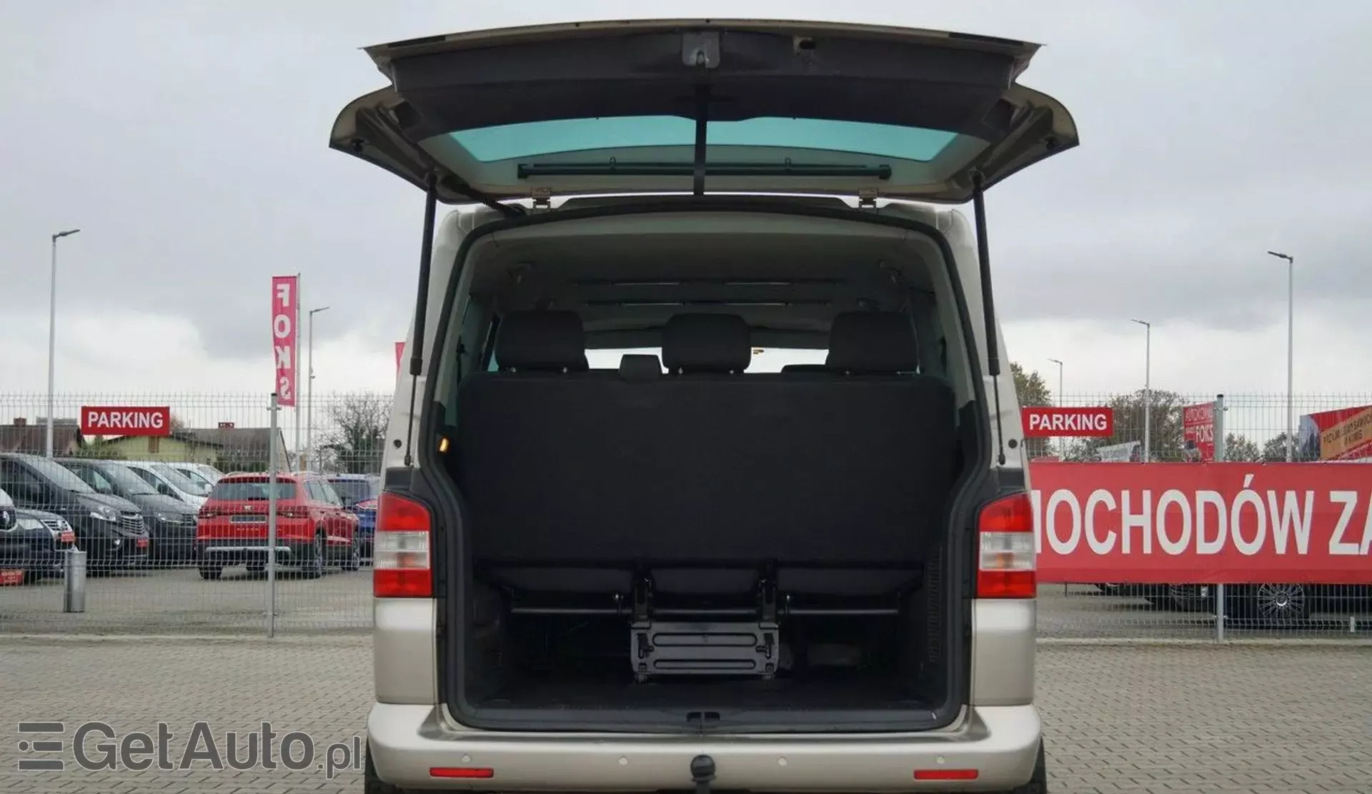 VOLKSWAGEN Caravelle 