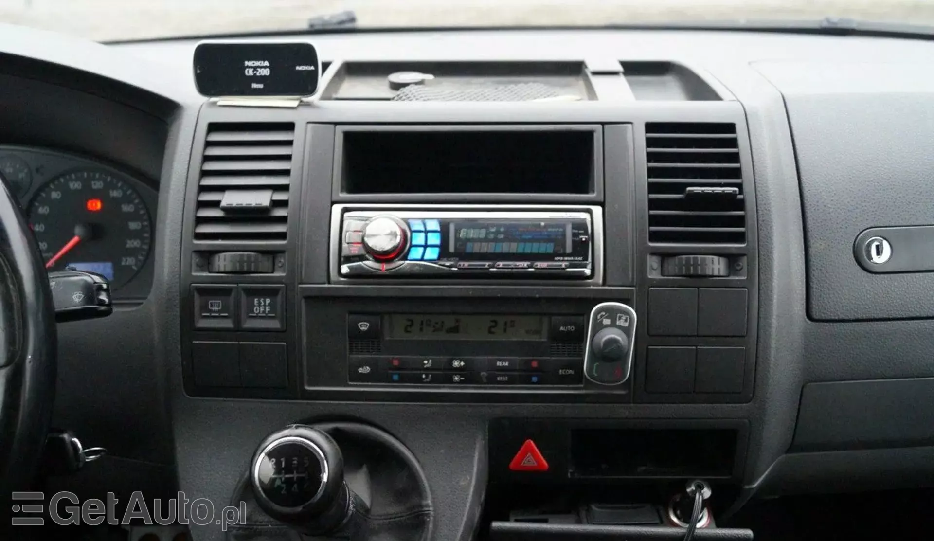 VOLKSWAGEN Caravelle 