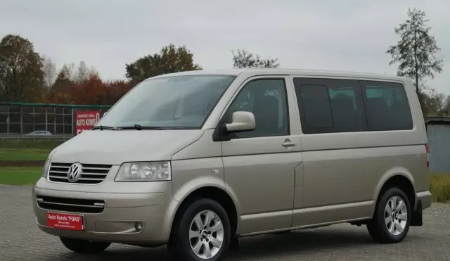 VOLKSWAGEN Caravelle 