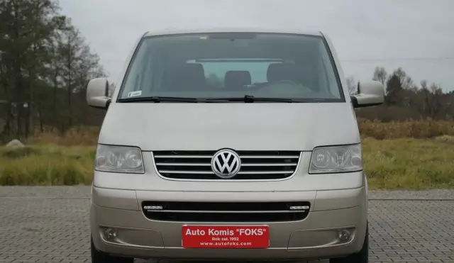 VOLKSWAGEN Caravelle 