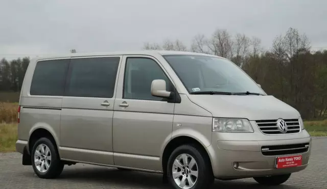 VOLKSWAGEN Caravelle 