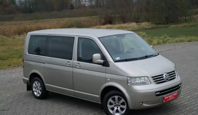 VOLKSWAGEN Caravelle 