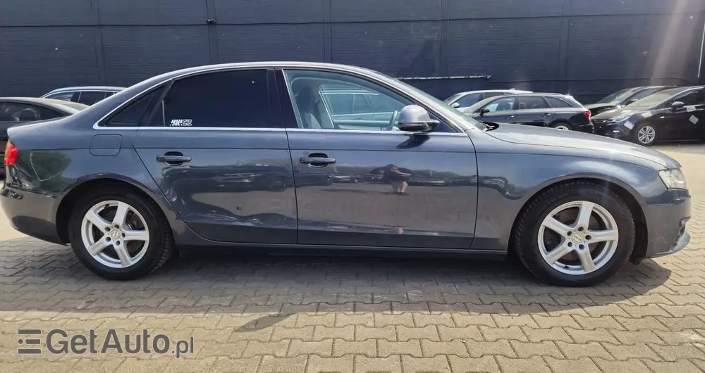 AUDI A4 Limousine 