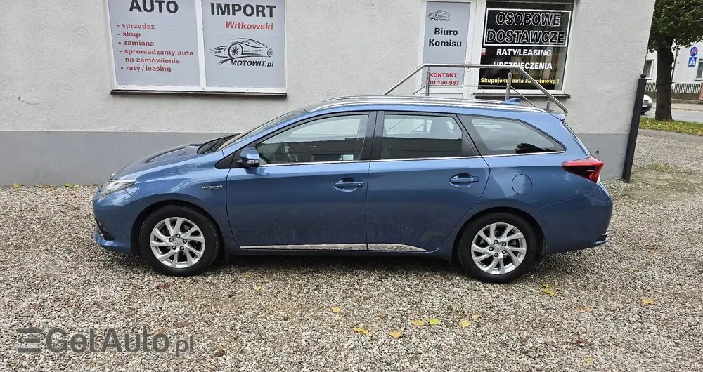 TOYOTA Auris Hybrid 135 Comfort