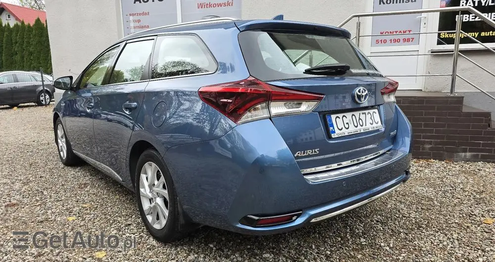 TOYOTA Auris Hybrid 135 Comfort