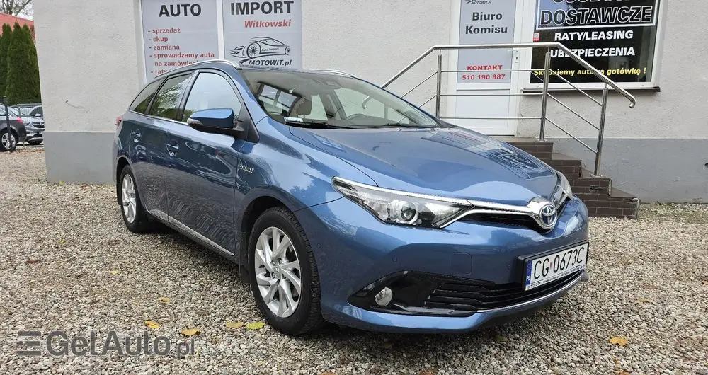 TOYOTA Auris Hybrid 135 Comfort