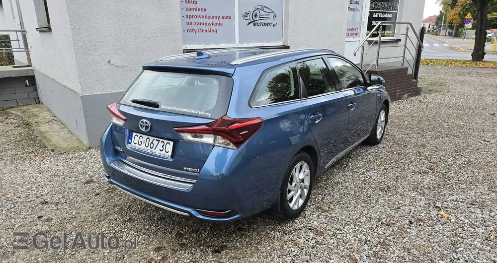 TOYOTA Auris Hybrid 135 Comfort