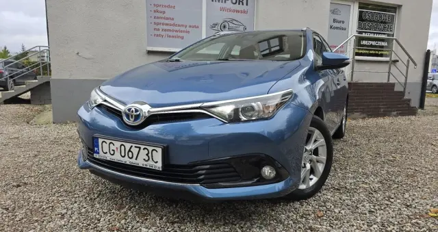 TOYOTA Auris Hybrid 135 Comfort