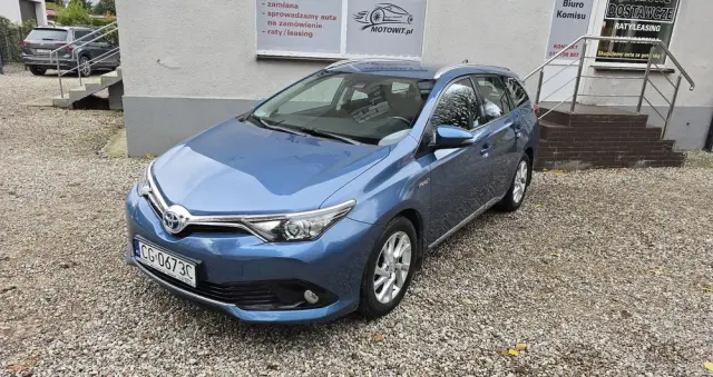 TOYOTA Auris Hybrid 135 Comfort