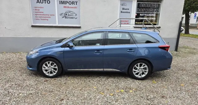 TOYOTA Auris Hybrid 135 Comfort