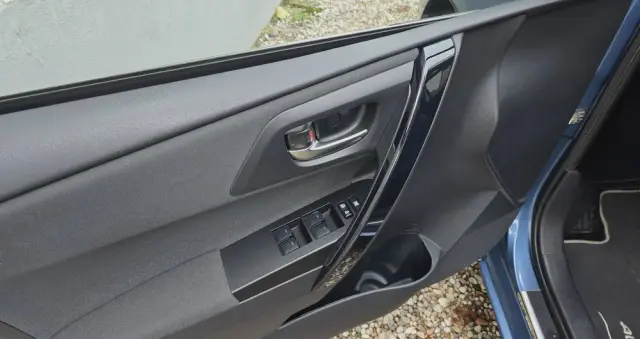 TOYOTA Auris Hybrid 135 Comfort
