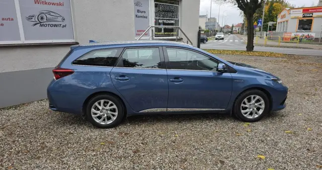 TOYOTA Auris Hybrid 135 Comfort