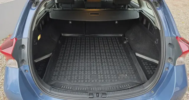 TOYOTA Auris Hybrid 135 Comfort