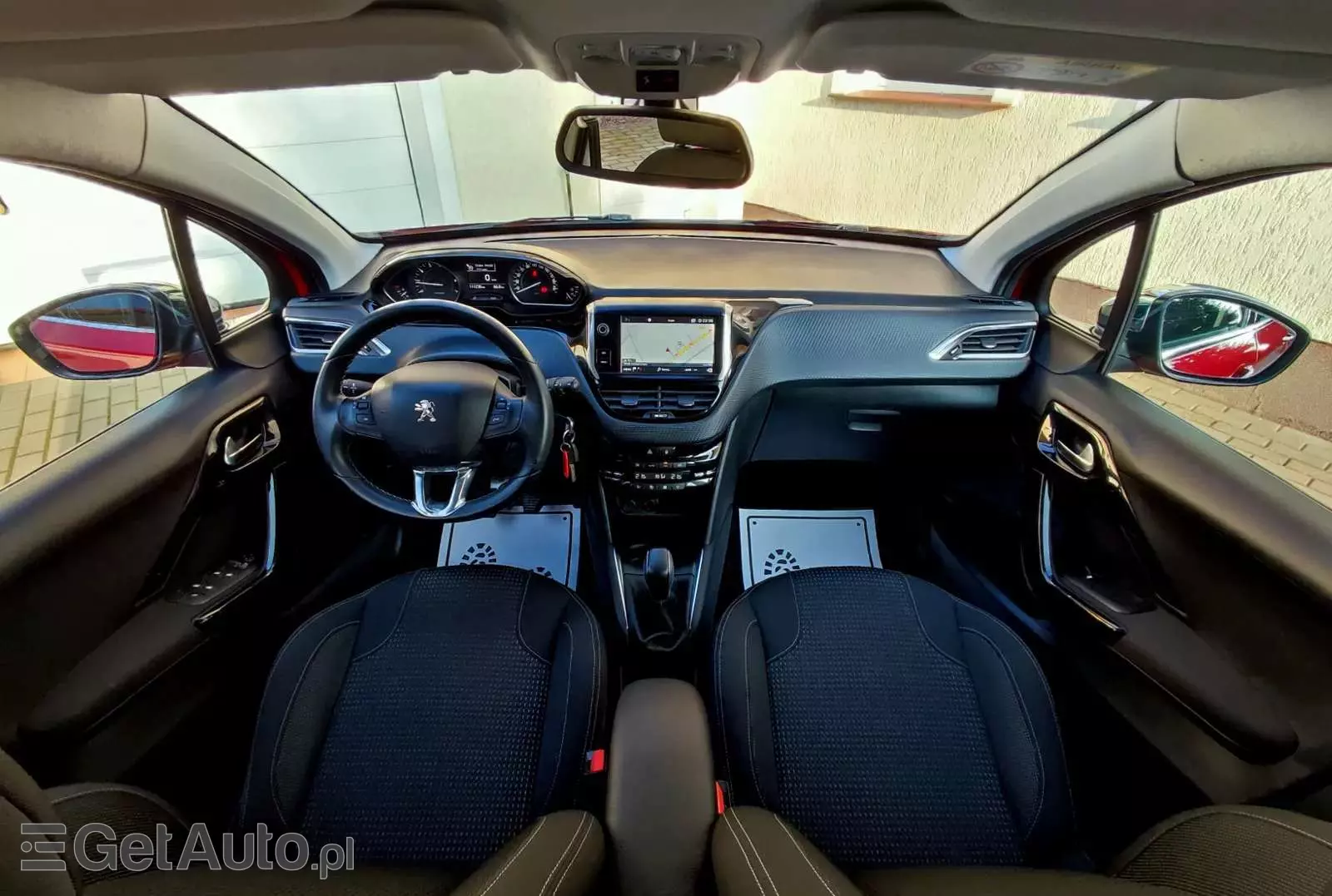 PEUGEOT 208 1.2 PureTech Allure S&S