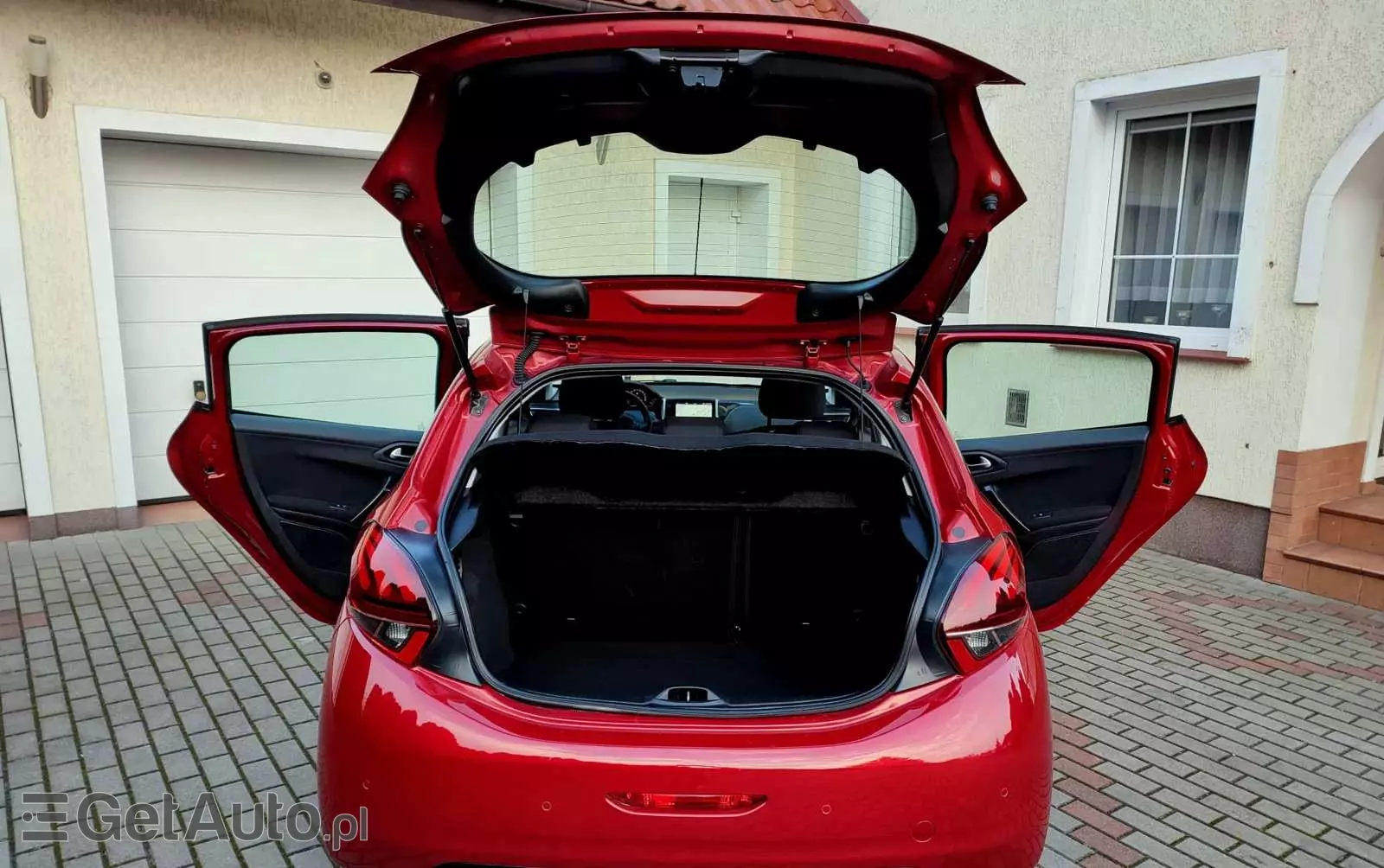 PEUGEOT 208 1.2 PureTech Allure S&S