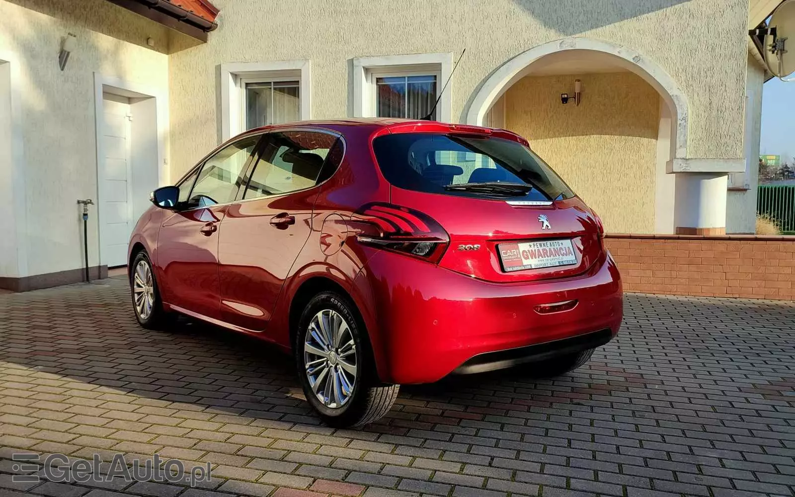 PEUGEOT 208 1.2 PureTech Allure S&S