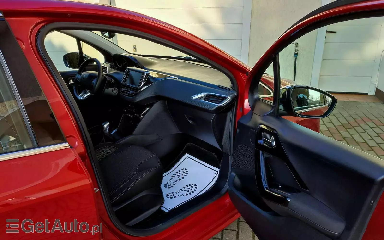 PEUGEOT 208 1.2 PureTech Allure S&S