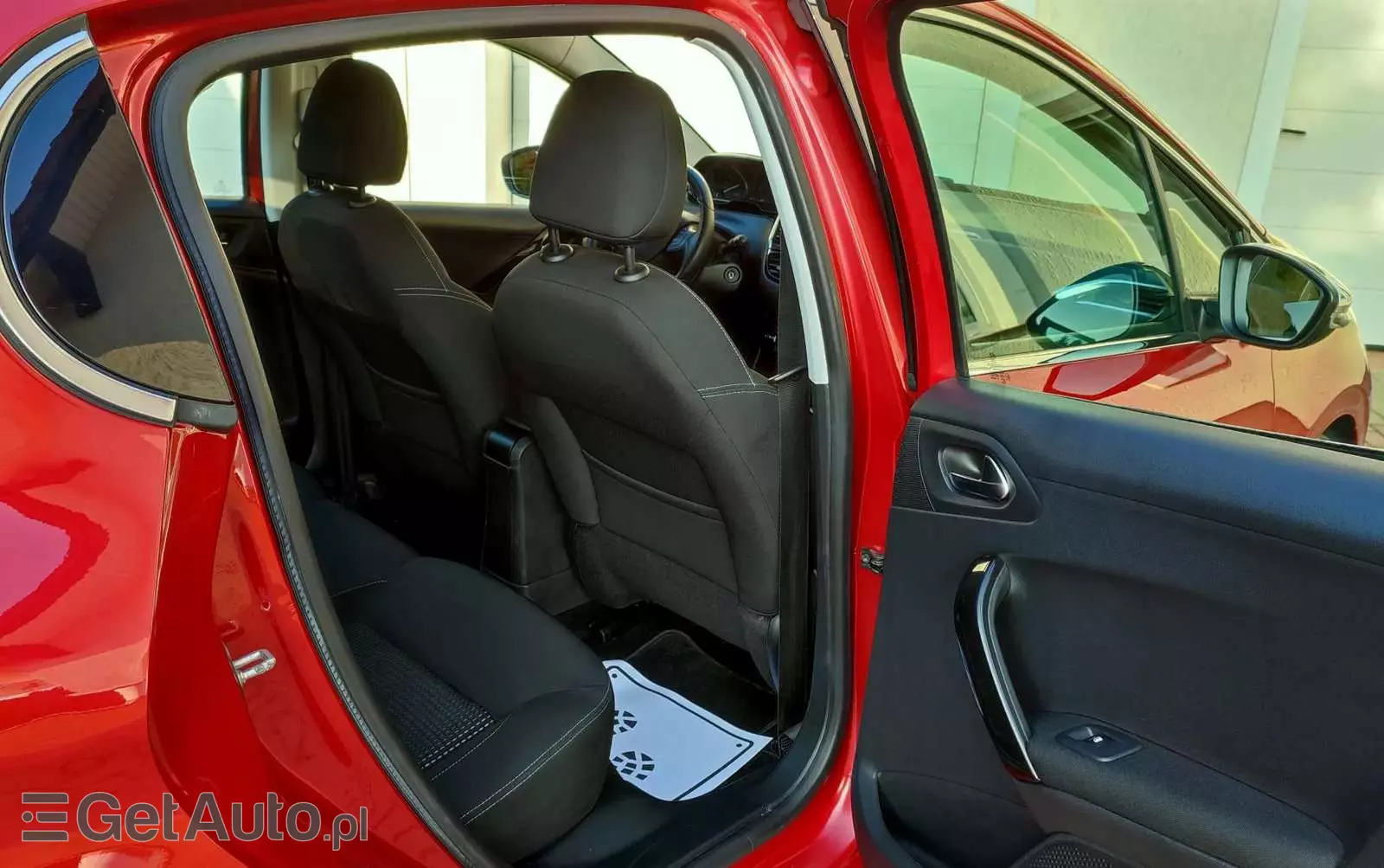 PEUGEOT 208 1.2 PureTech Allure S&S