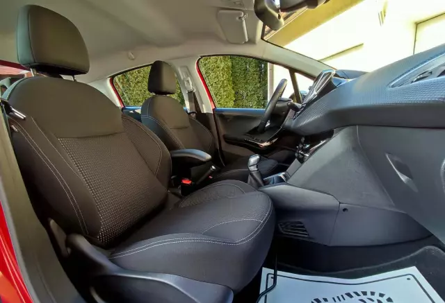 PEUGEOT 208 1.2 PureTech Allure S&S