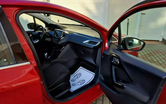 PEUGEOT 208 1.2 PureTech Allure S&S