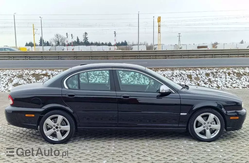 JAGUAR X-type 