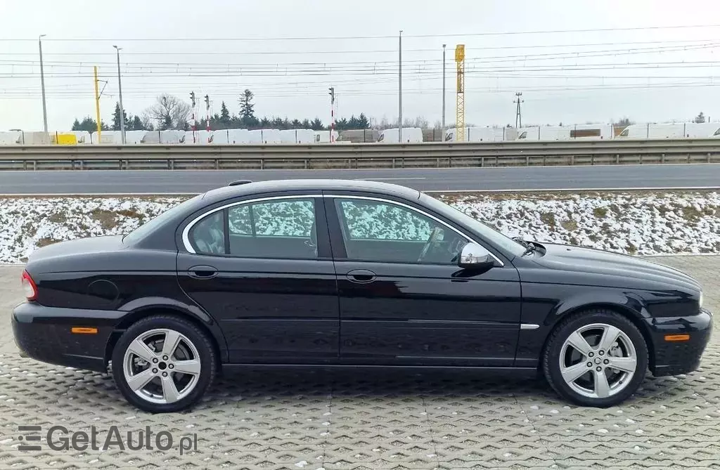 JAGUAR X-type 