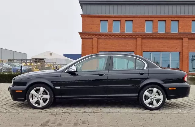 JAGUAR X-type 