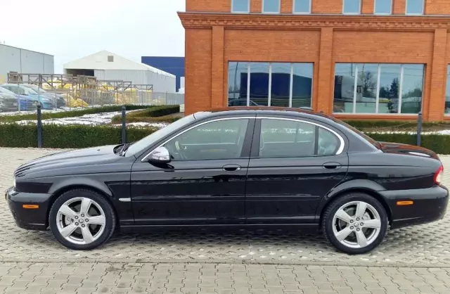 JAGUAR X-type 