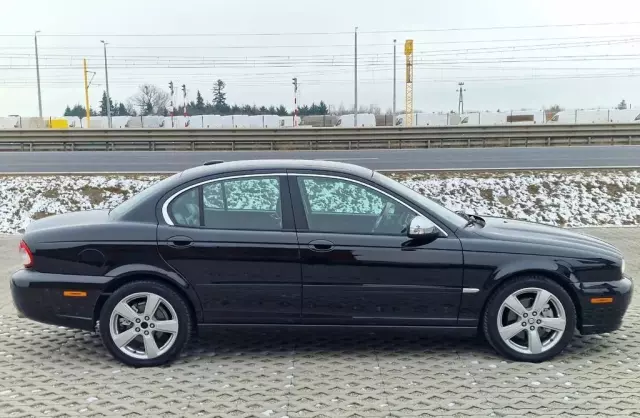JAGUAR X-type 