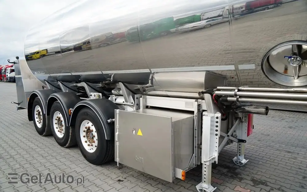 MAGYAR CYSTERNA SPOŻYWCZA / 30 000 L / OŚ PODNOSZONA / OŚ SKRĘTNA / 