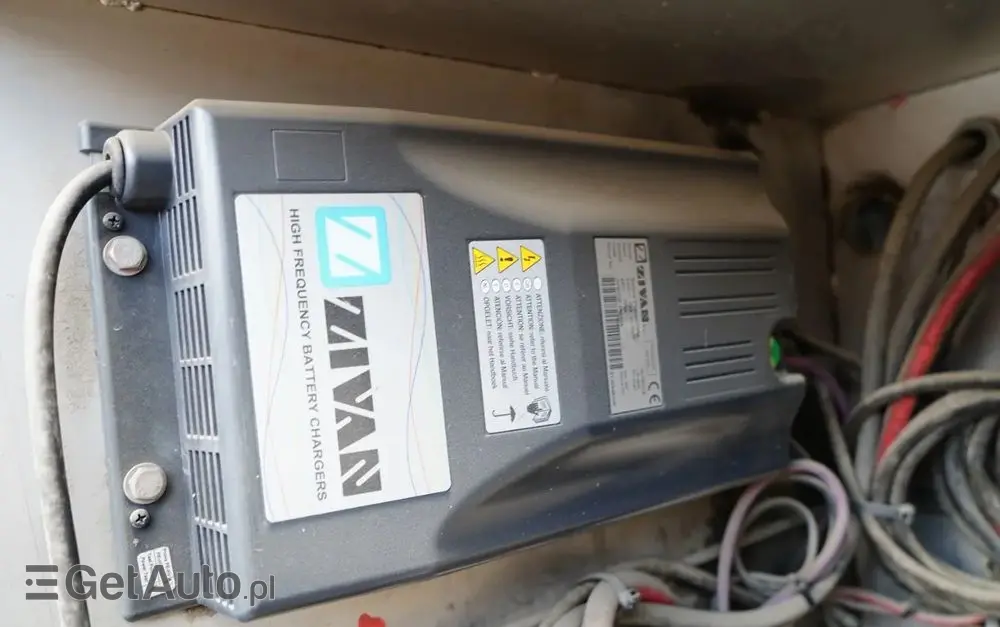 MAGYAR CYSTERNA SPOŻYWCZA / 30 000 L / OŚ PODNOSZONA / OŚ SKRĘTNA / 