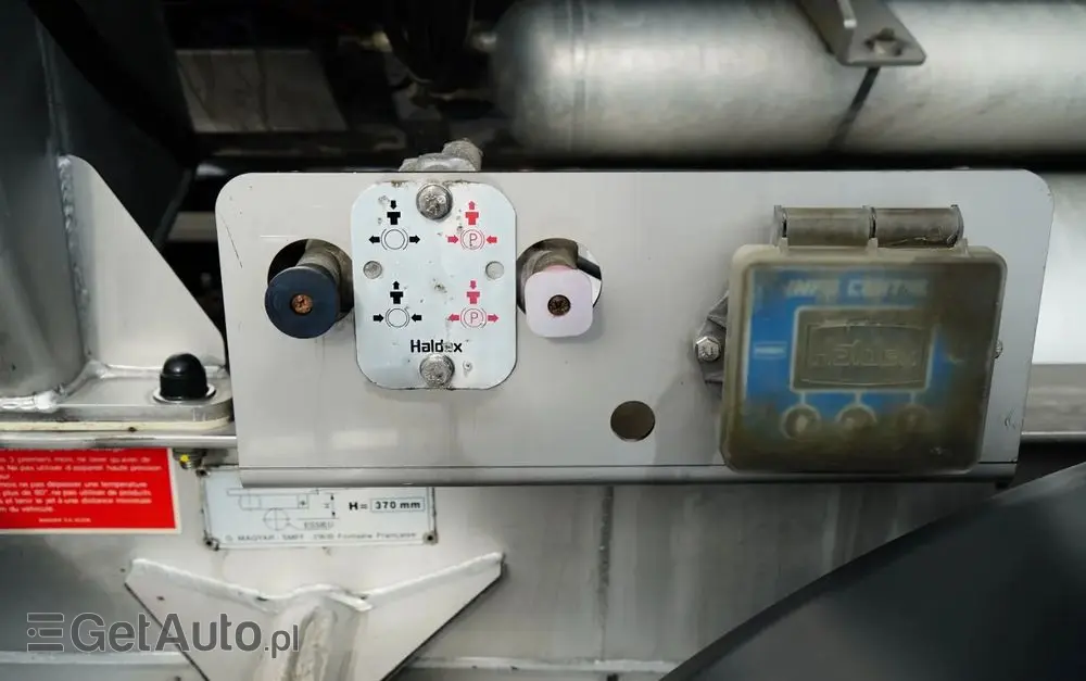 MAGYAR CYSTERNA SPOŻYWCZA / 30 000 L / OŚ PODNOSZONA / OŚ SKRĘTNA / 