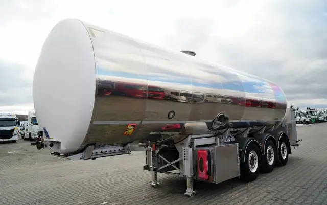 MAGYAR CYSTERNA SPOŻYWCZA / 30 000 L / OŚ PODNOSZONA / OŚ SKRĘTNA / 