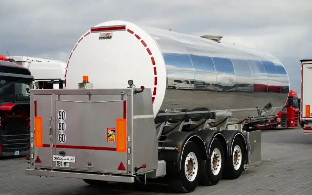 MAGYAR CYSTERNA SPOŻYWCZA / 30 000 L / OŚ PODNOSZONA / OŚ SKRĘTNA / 