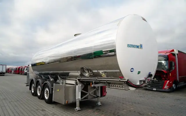 MAGYAR CYSTERNA SPOŻYWCZA / 30 000 L / OŚ PODNOSZONA / OŚ SKRĘTNA / 