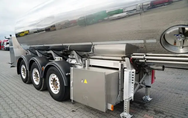 MAGYAR CYSTERNA SPOŻYWCZA / 30 000 L / OŚ PODNOSZONA / OŚ SKRĘTNA / 