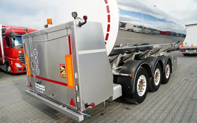 MAGYAR CYSTERNA SPOŻYWCZA / 30 000 L / OŚ PODNOSZONA / OŚ SKRĘTNA / 