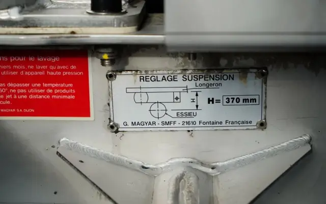 MAGYAR CYSTERNA SPOŻYWCZA / 30 000 L / OŚ PODNOSZONA / OŚ SKRĘTNA / 