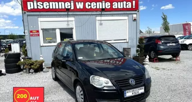 VOLKSWAGEN Polo 